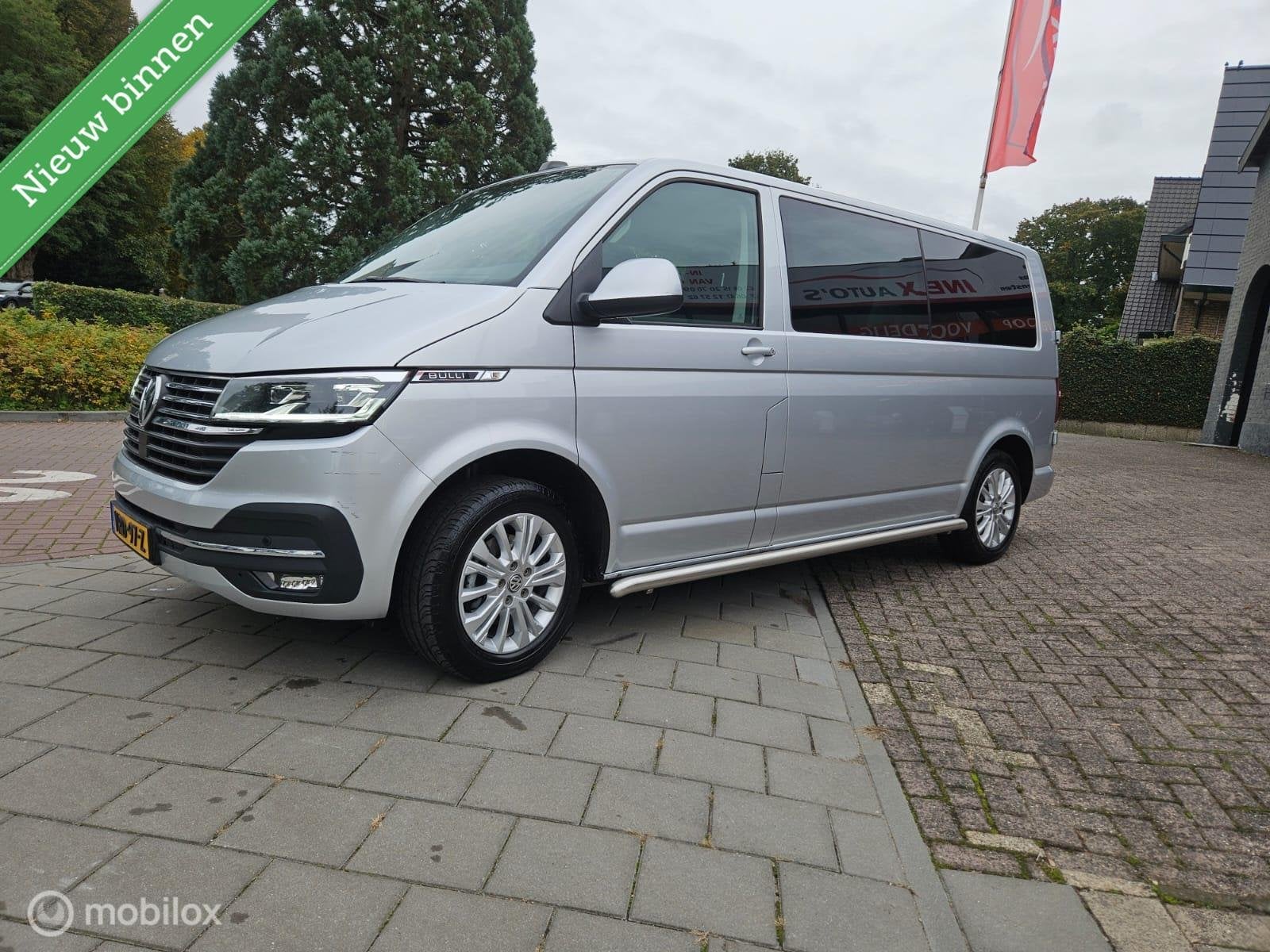 VW Transporter 2.0 TDI DSG Bulli 30 L2 110kW / 150pk D.Cabin, Auto's, Dealer onderhouden, Stof, Gebruikt, Euro 6