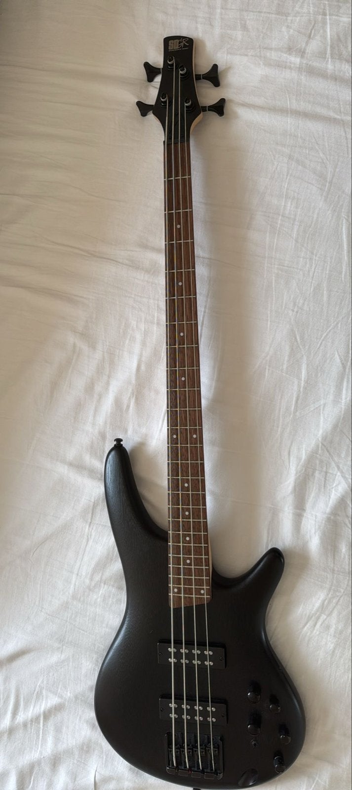 Ibanez SR300EB 4 snarig basgitaar met hoes en standaard, Ophalen, Zo goed als nieuw, Elektrisch, 5-snarig