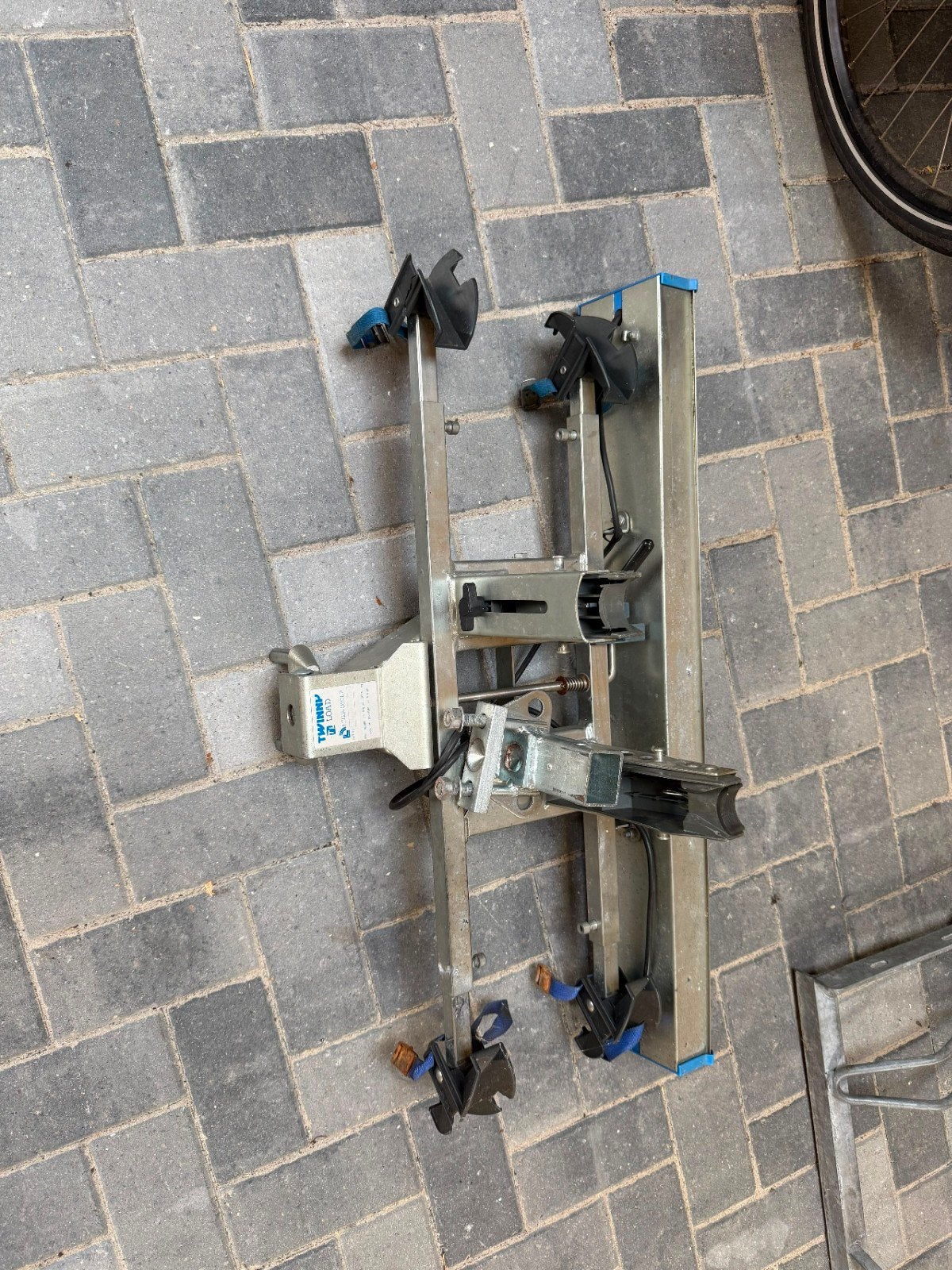 Fietsendrager, Ophalen, Trekhaakdrager