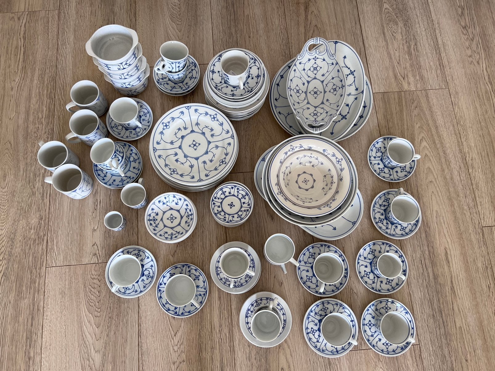 Grote partij Blau Saks servies (90+ delen), Antiek en Kunst, Ophalen of Verzenden