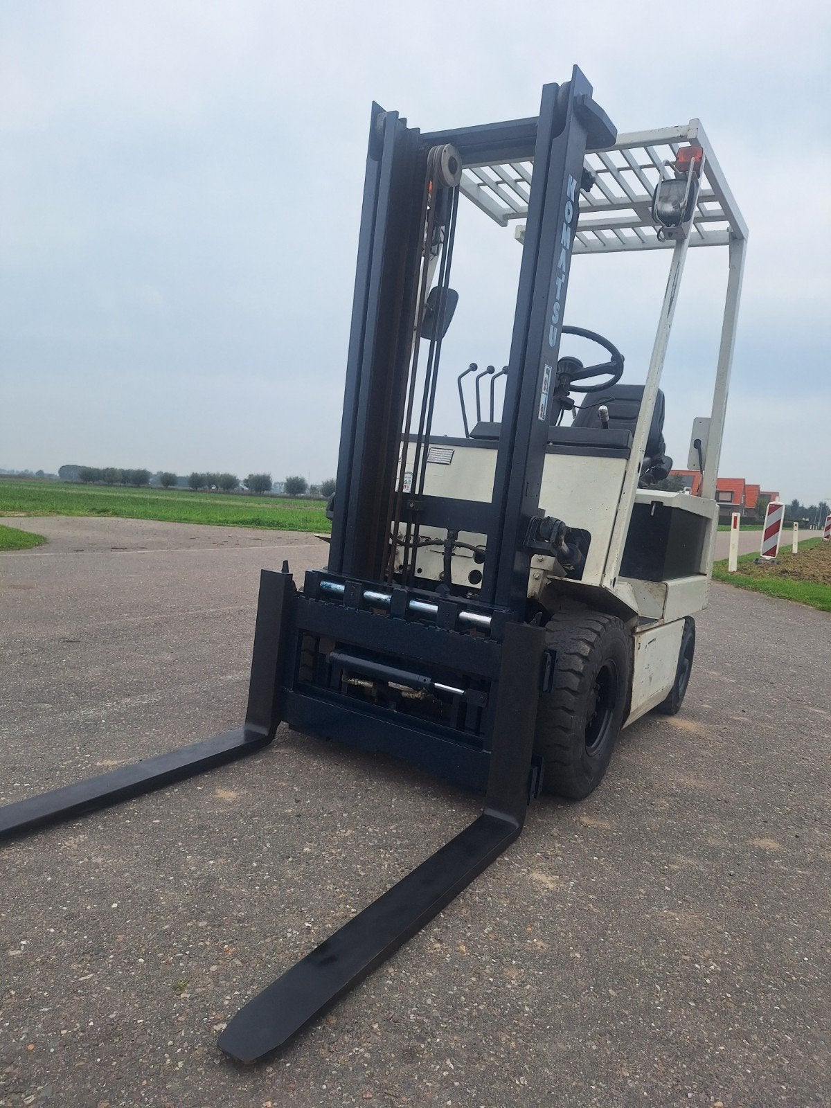 Foto 9 van heftruck komatsu FB15 met Side shift