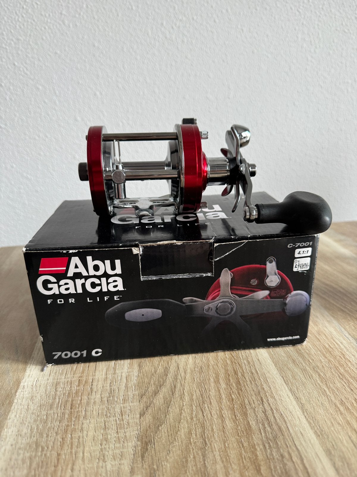 Abu garcia 7001c vismolen, Ophalen of Verzenden, Nieuw, Molen