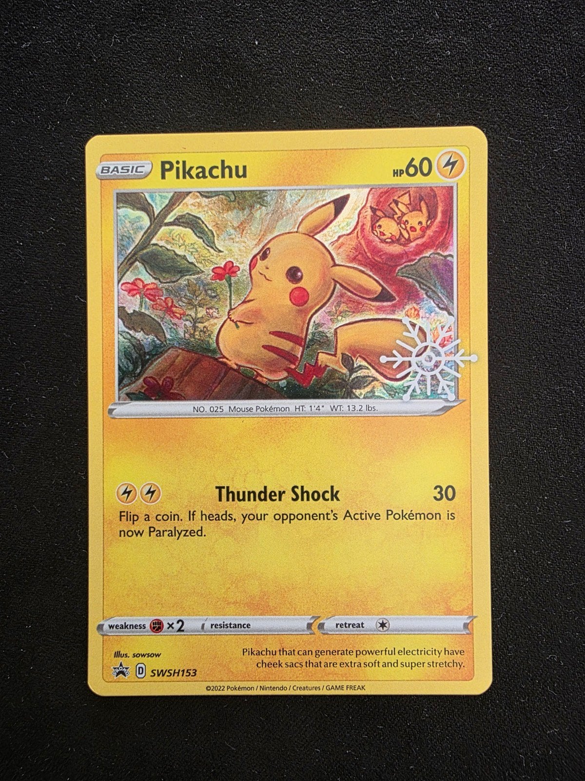Pokémon TCG Pikachu SWSH153 Promo Holo – Near Mint (NM), Ophalen of Verzenden, Zo goed als nieuw, Losse kaart, Foil