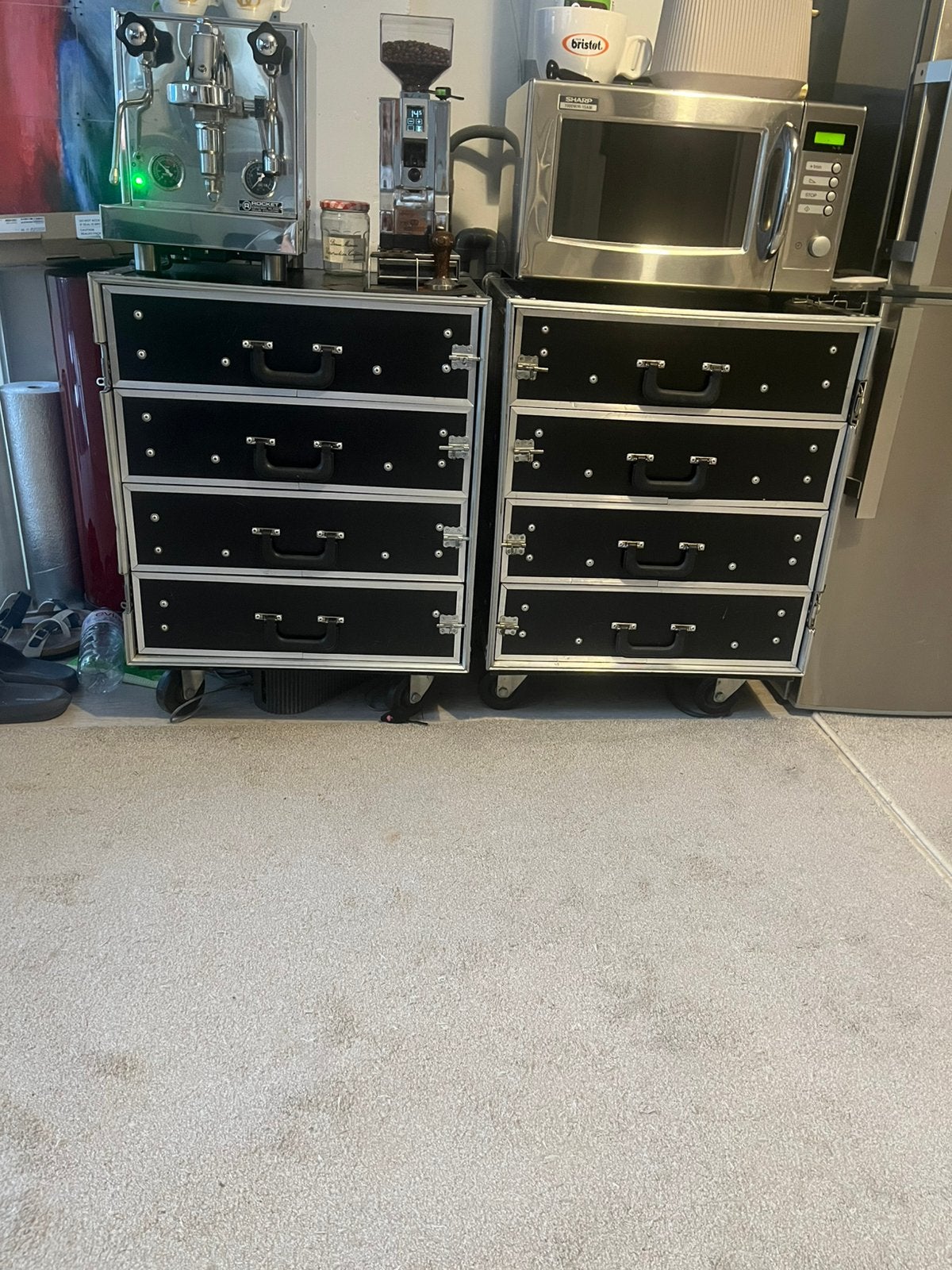 Flightcase met 4 lades met slot op sterke grote wielen, Ophalen, 50 tot 100 cm, Zo goed als nieuw, 3 of 4 laden