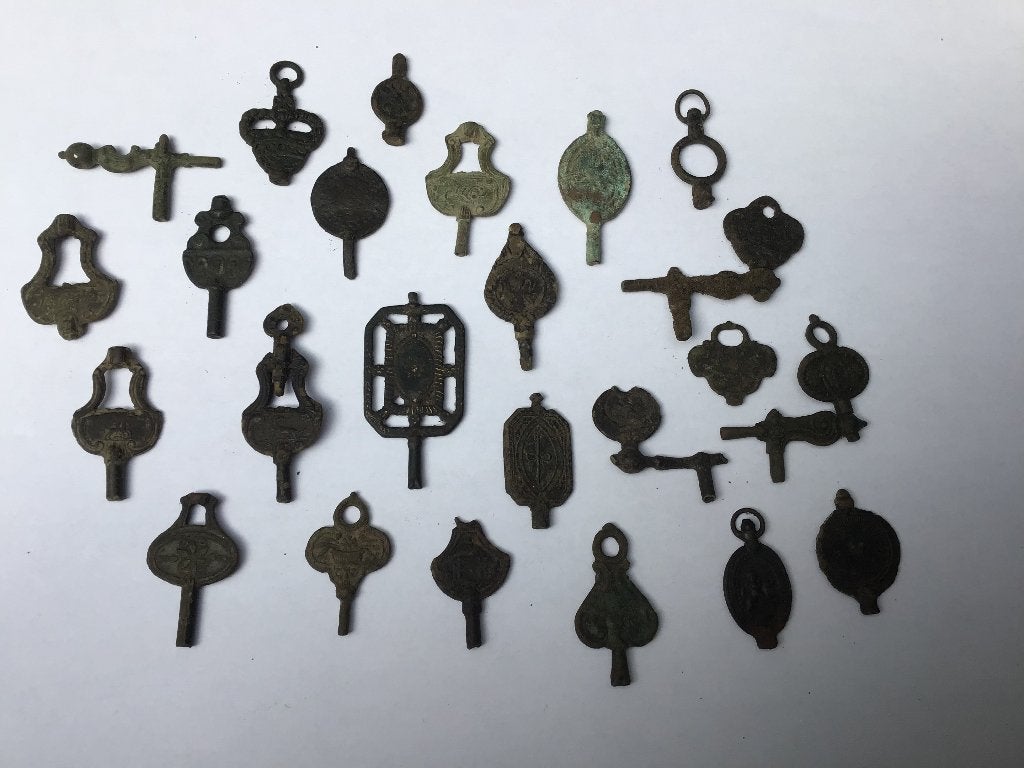 Bodemvondst horlogesleuteltjes, Ophalen, Koper
