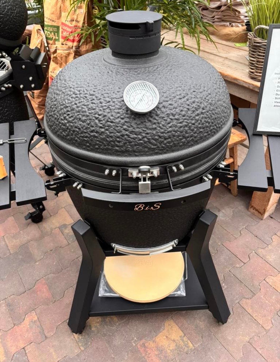 BiS kamado 23,5”, Ophalen, Met accessoires, ., Nieuw
