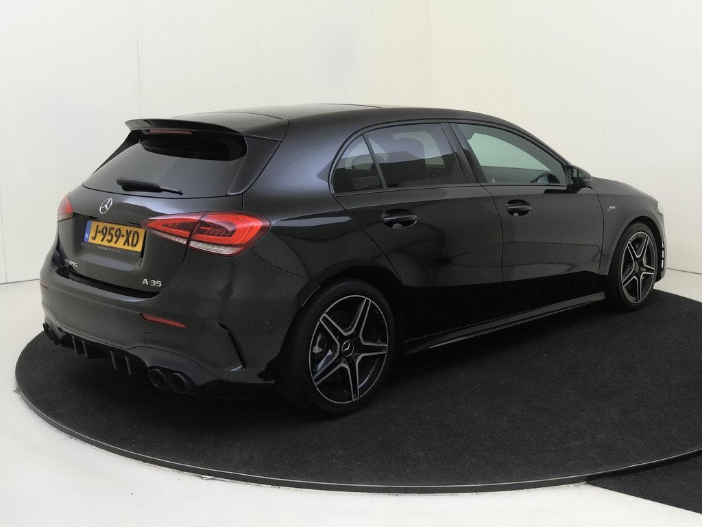 Mercedes-Benz A-klasse AMG 35 4MATIC Edition 1 /Night-pakket, Auto's, Mercedes-Benz, Automaat, 4 cilinders, Leder en Stof, Zwart
