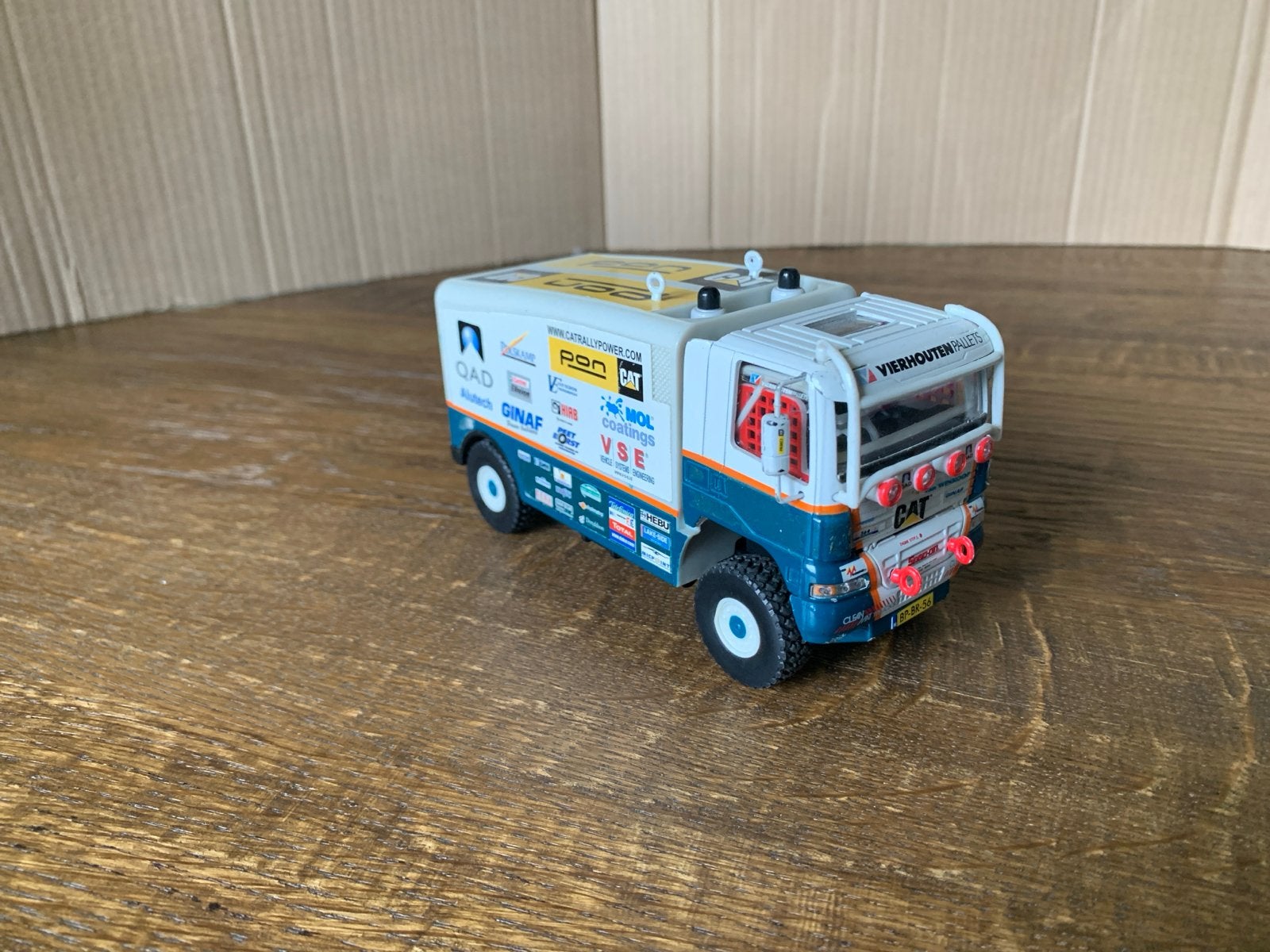 GINAF X2222 Dakar Rally Truck 2005 - Schaalmodel, Ophalen of Verzenden, Zo goed als nieuw, Bus of Vrachtwagen