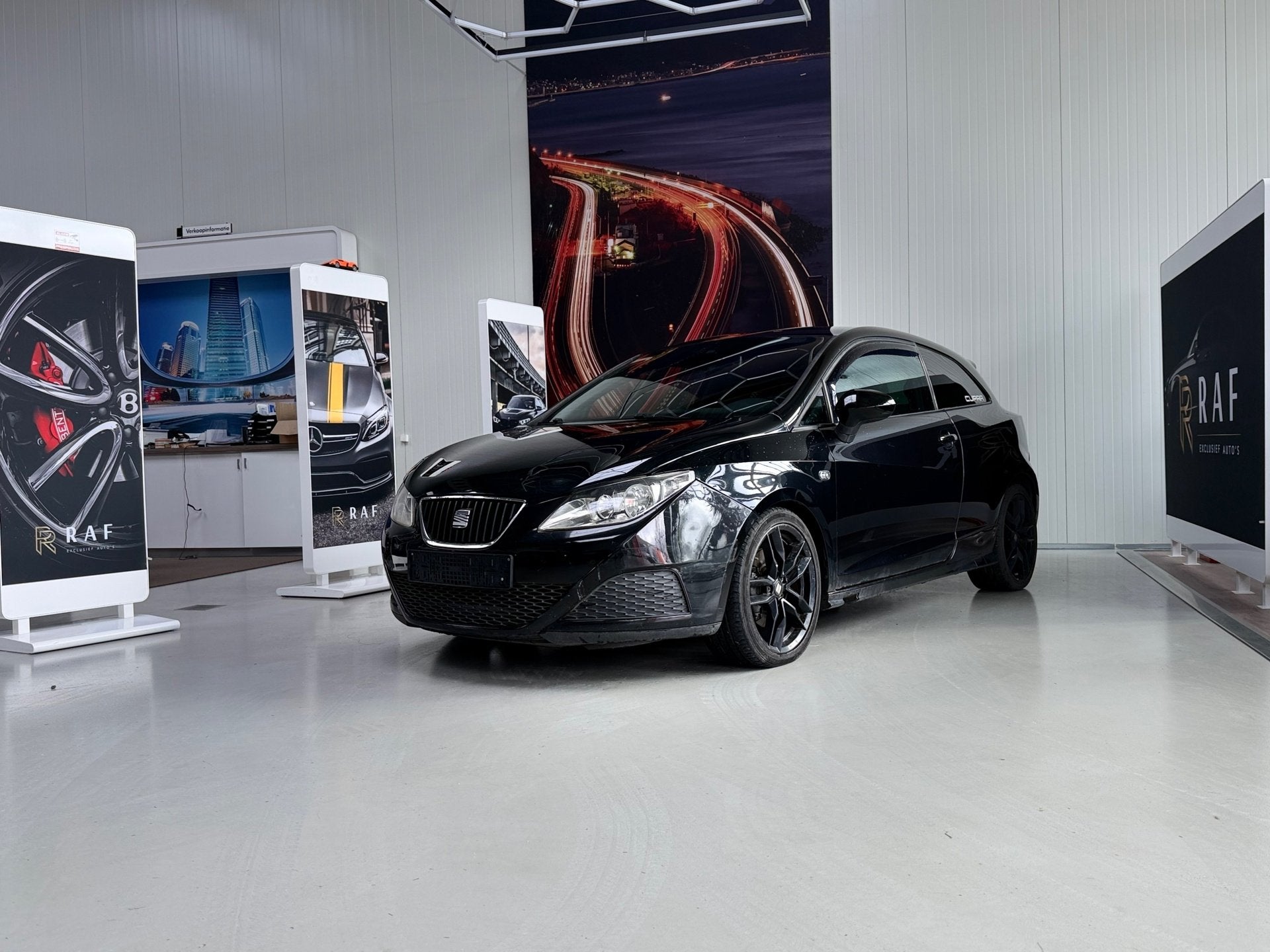 Seat Ibiza SC 1.4 TSI Cupra Bocanegra, Auto's, Euro 5, Stof, Gebruikt, 4 cilinders