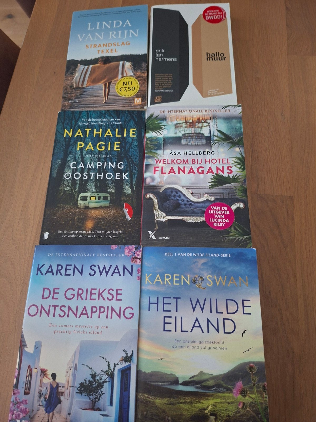 Boekenpakket met o.a. Karen Swan en Linda van Rijn, Boeken, Ophalen, Zo goed als nieuw