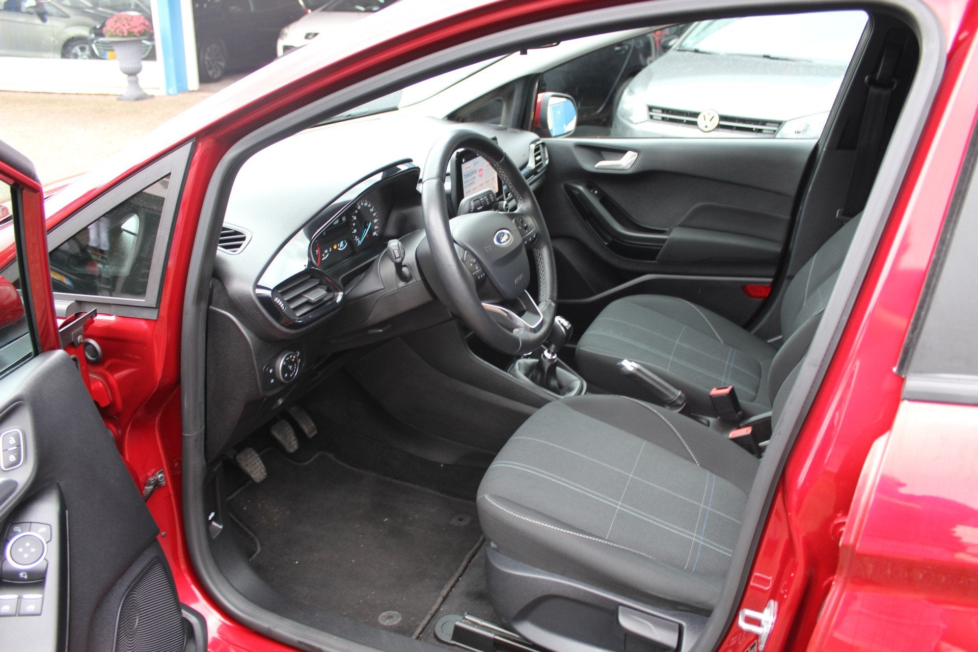 Ford Fiesta 1.0i "Cool & Connect" Trekhaak - 5 Deurs ! 100 P, Auto's, Voorwielaandrijving, Dealer onderhouden, Gebruikt, Zwart
