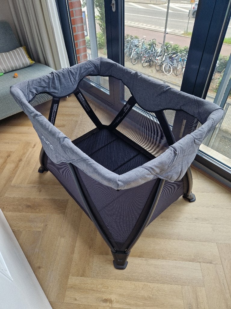 Nuna reisbedje, Ophalen, Zo goed als nieuw, Minder dan 140 cm, Minder dan 70 cm