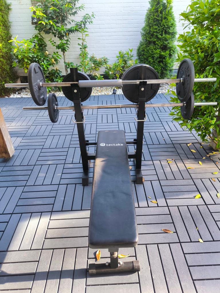 Tectake Fitnessbank met Halterschijven en Stang, Ophalen, Gebruikt, Rug, Fitnessbank