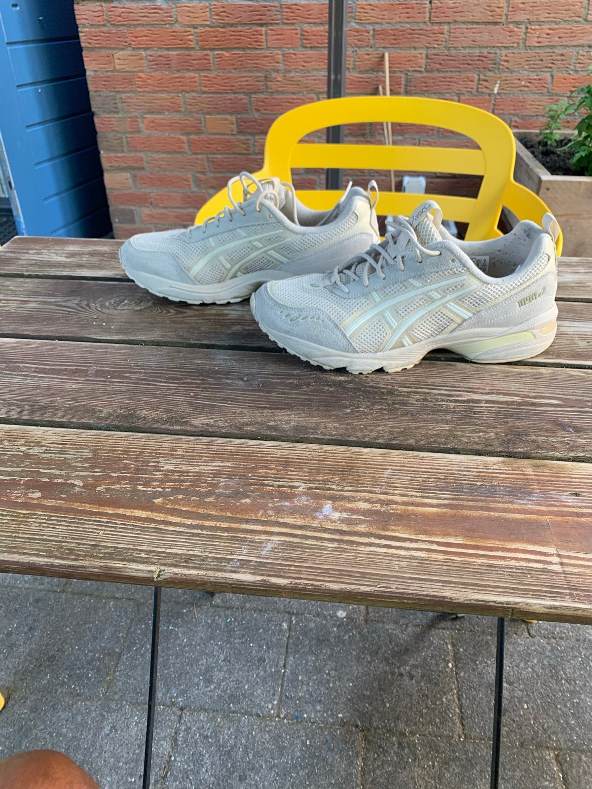 ASICS GEL-1090v2 sneakers maat 42.5, Kleding | Dames, Ophalen of Verzenden, Gedragen, Beige, Sneakers of Gympen