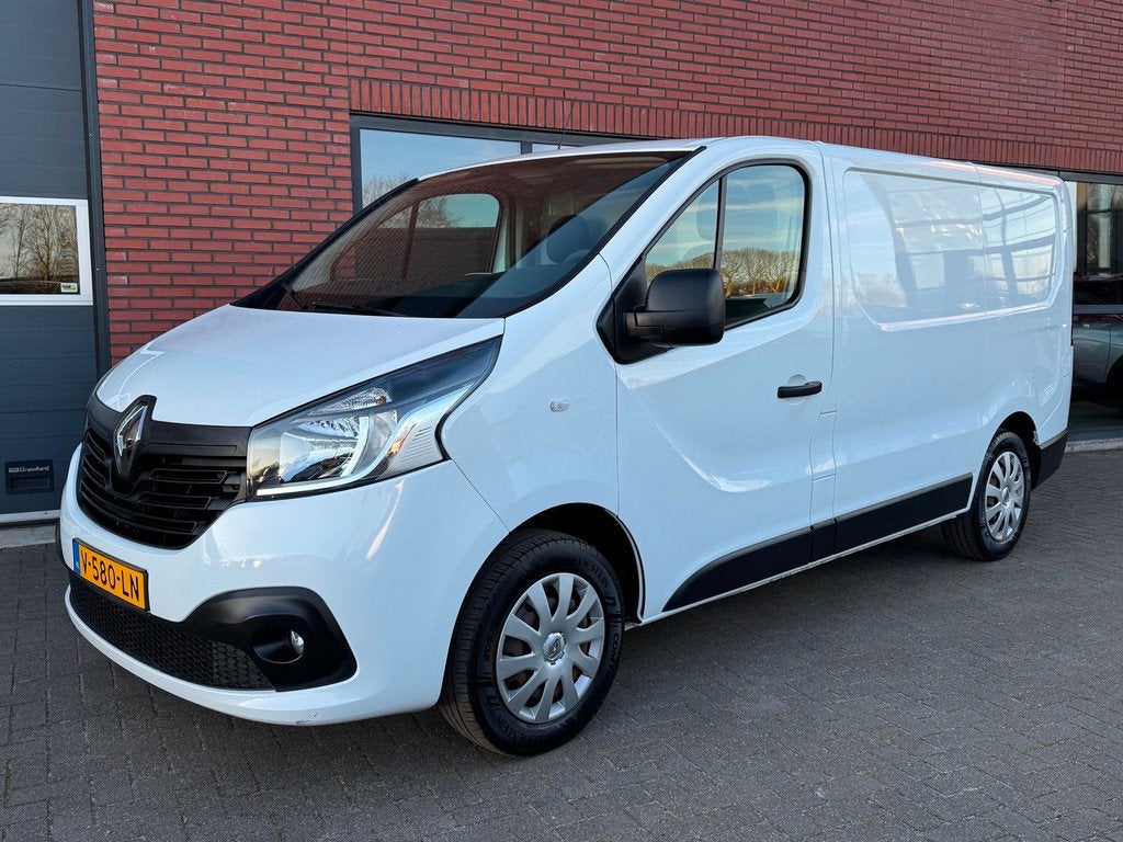 Renault Trafic 1.6 dCi T27 L1H1 Airco Cruise Navi Comfort, Voorwielaandrijving, Parkeersensor, 15 km/l, Gebruikt