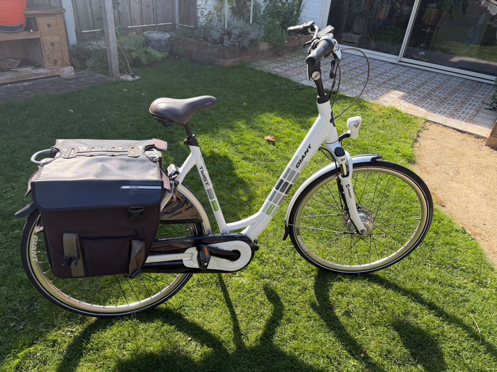 Nette goedkope Giant E-bike., 53 tot 56 cm, Versnellingen, Giant, Zo goed als nieuw