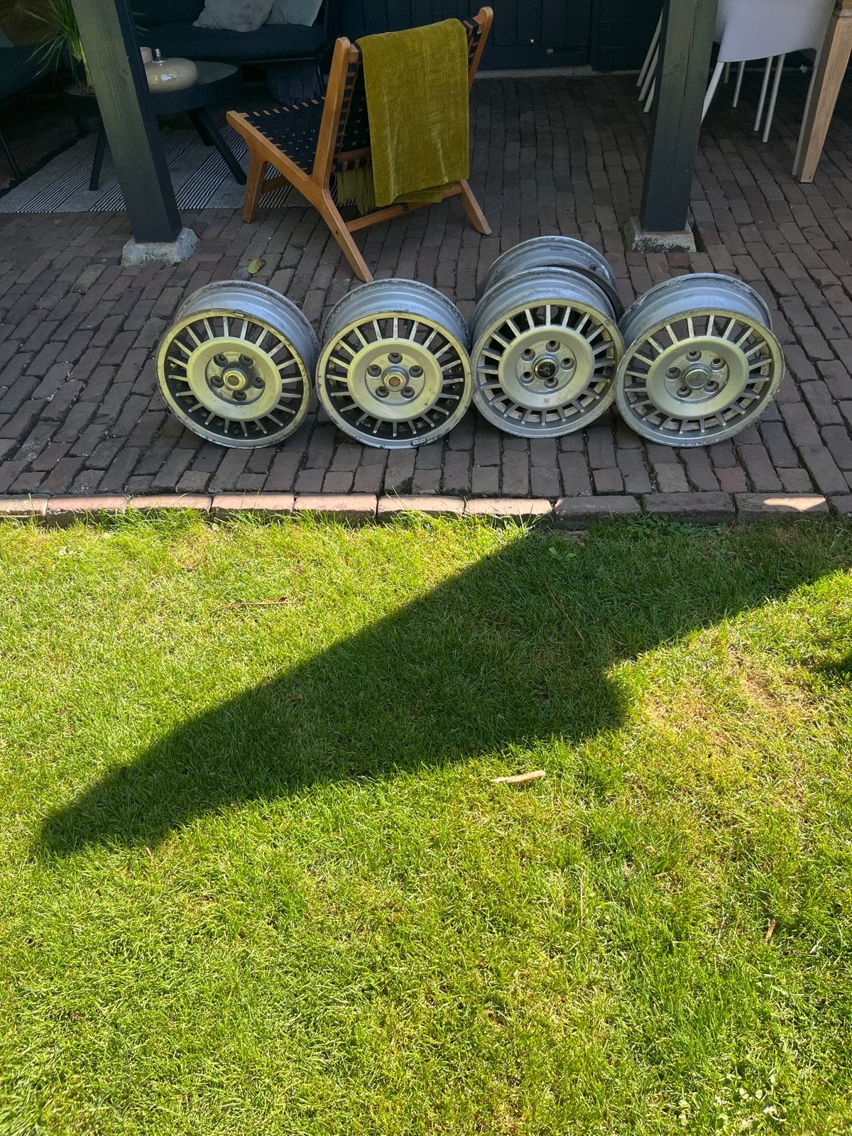 Volvo 240 GT velgen in originele staat, Ophalen, Gebruikt, Volvo