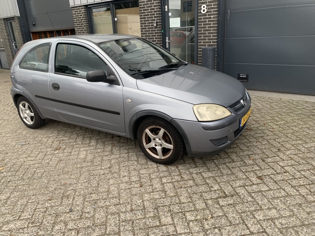 Opel Corsa 1.2-16V Rhythm (bj 2005), 450 kg, Gebruikt, 31 €/maand, 4 cilinders