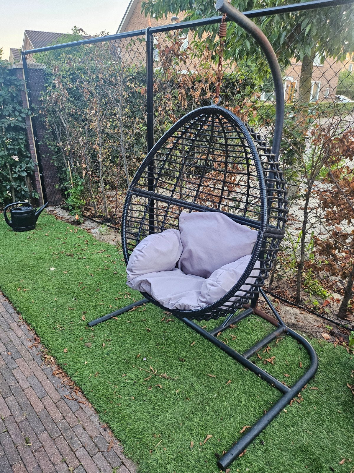 Comfortabele eggchair met kussen, Ophalen, Gebruikt