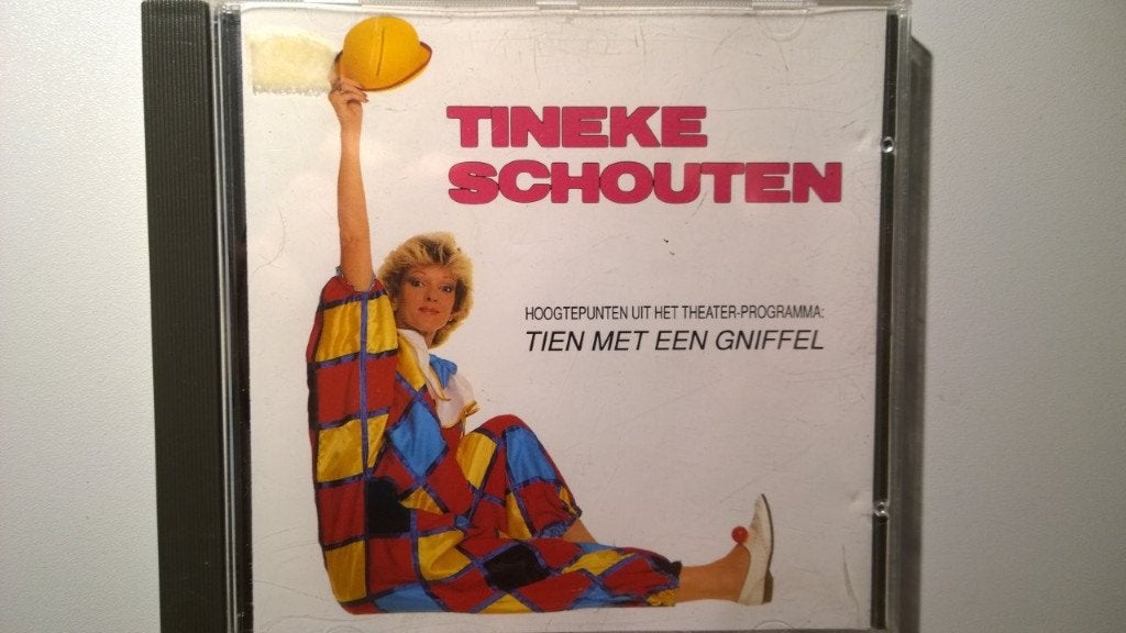 Tineke Schouten - Hoogepunten Uit Tien Met Een Gniffel, Ophalen of Verzenden, Zo goed als nieuw