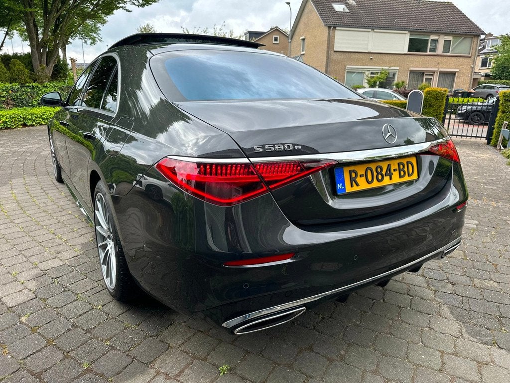 Mercedes-Benz S-klasse 580 e Lang AMG, Pano Dealer Onderhoud, Auto's, Mercedes-Benz, Automaat, Achterwielaandrijving, Gebruikt