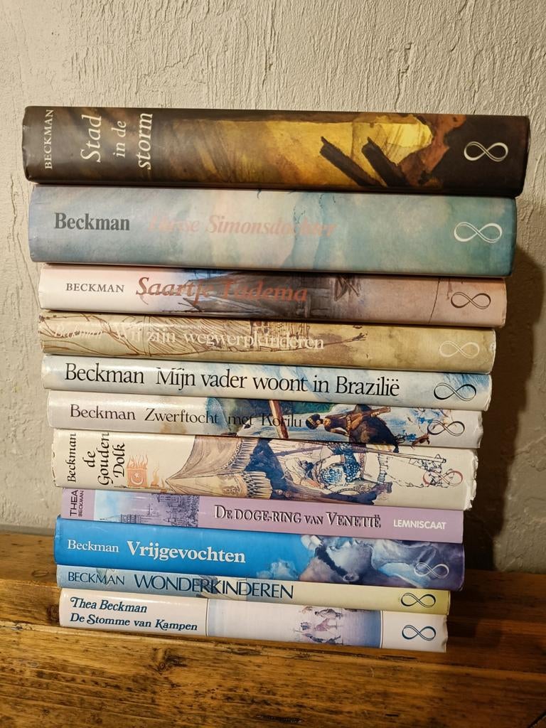 11 Klassiekers van Thea Beckman., Ophalen of Verzenden, Zo goed als nieuw