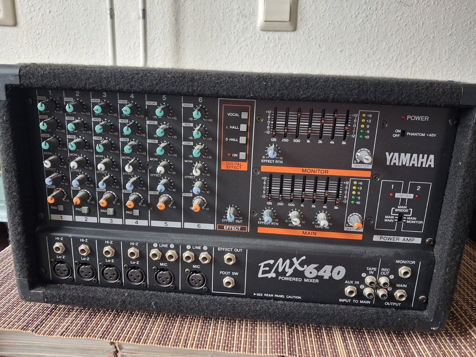 Yamaha EMX640, Muziek en Instrumenten, Mengpanelen, Ophalen of Verzenden