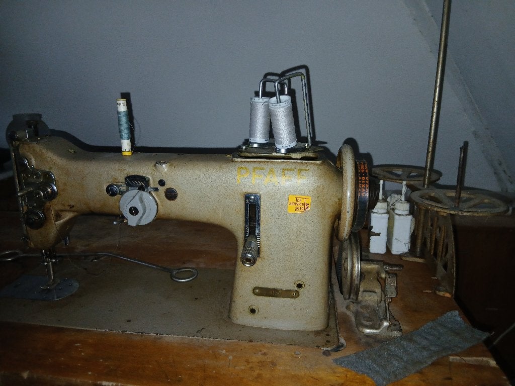 Industrie naaimachine Pfaff 138-6, Hobby en Vrije tijd, Naaimachines en Toebehoren, Ophalen, Pfaff, Industrieel, Naaimachine