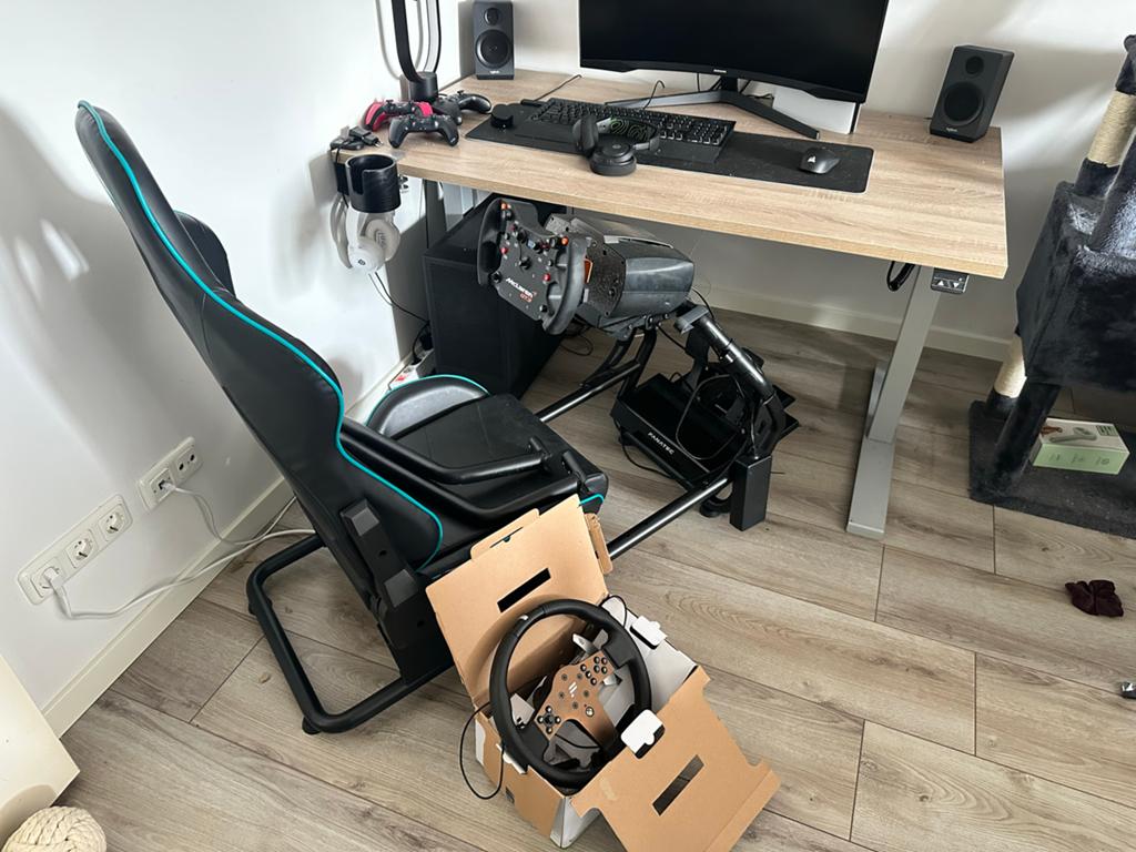 Fanatec CSL Elite Mclaren GT3 v2 racestuur en fourze stoel, Ophalen, Racestuur, Force feedback, Zo goed als nieuw