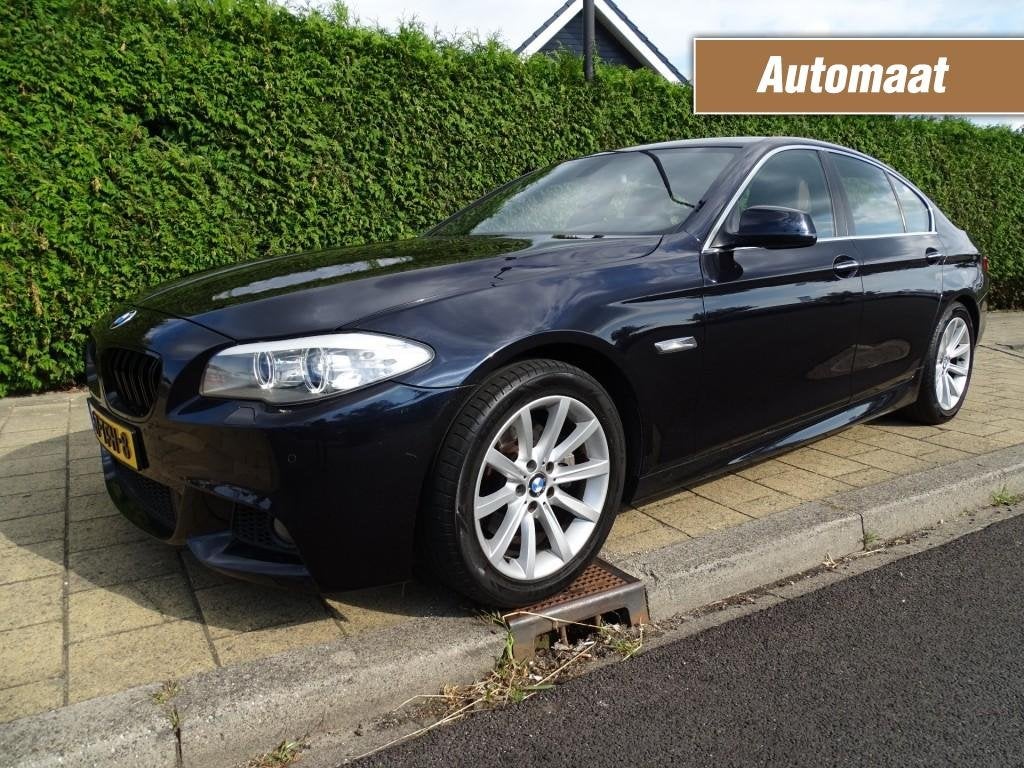 Bmw 5-SERIE 520I High ex. M-Pakket-Leer-Blth-Navi-Cruise-Pdc, Auto's, Automaat, Euro 5, Gebruikt, 4 cilinders
