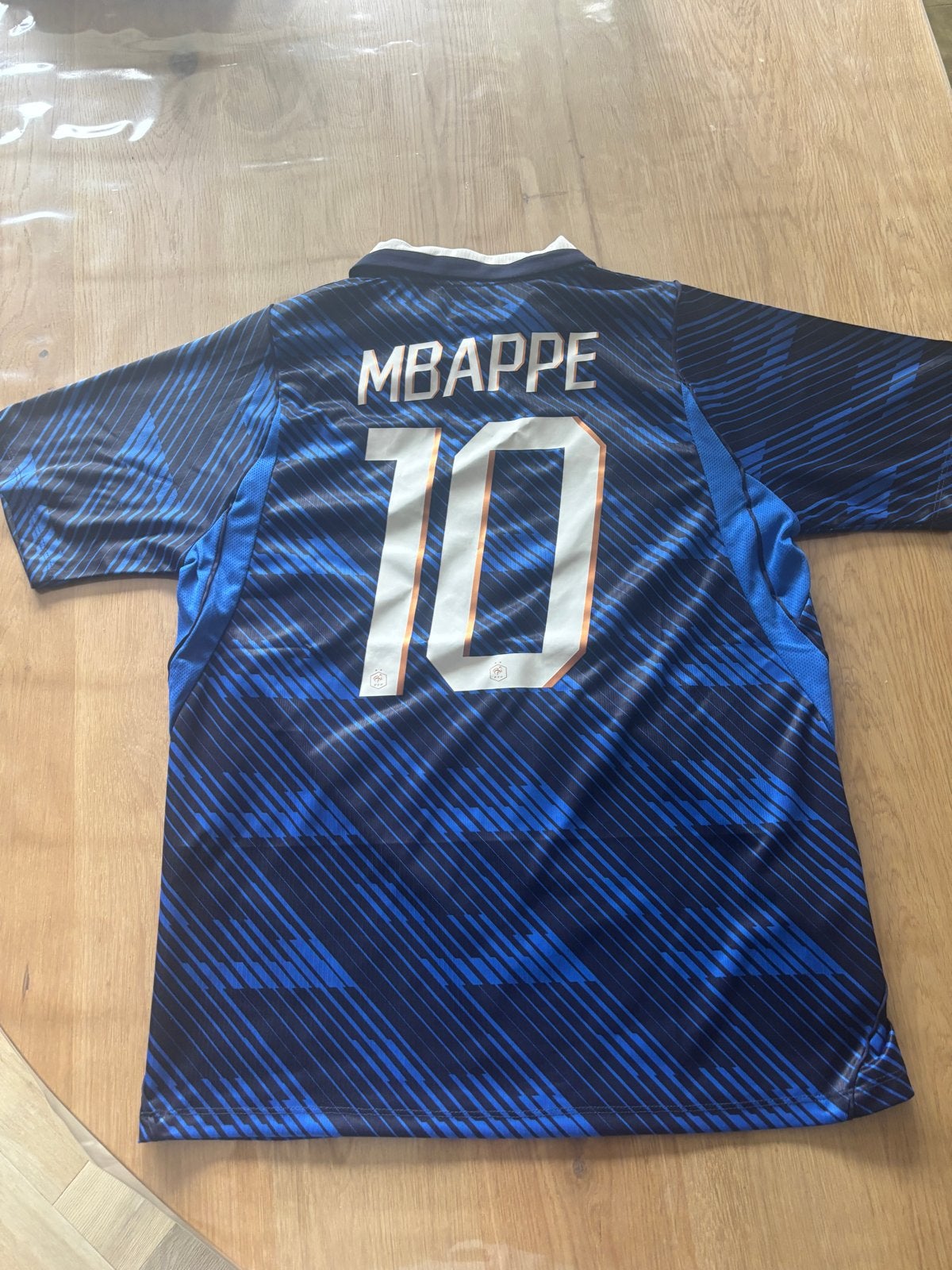 Frankrijk thuisshirt Mbappe 10 - Normale pasvorm, Kleding | Heren, Sportkleding, Maat 52/54 (L), Blauw, Nieuw, Ophalen of Verzenden