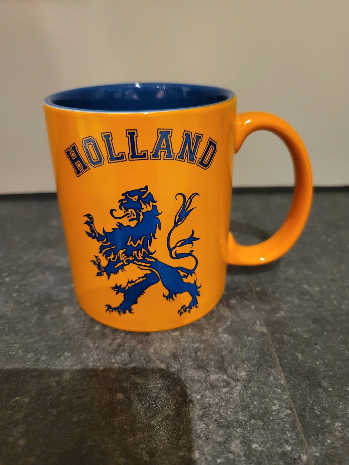 Holland Leeuw Mok - Oranje met Blauw, Ophalen of Verzenden, Gebruikt, Meerkleurig, Steen/keramiek