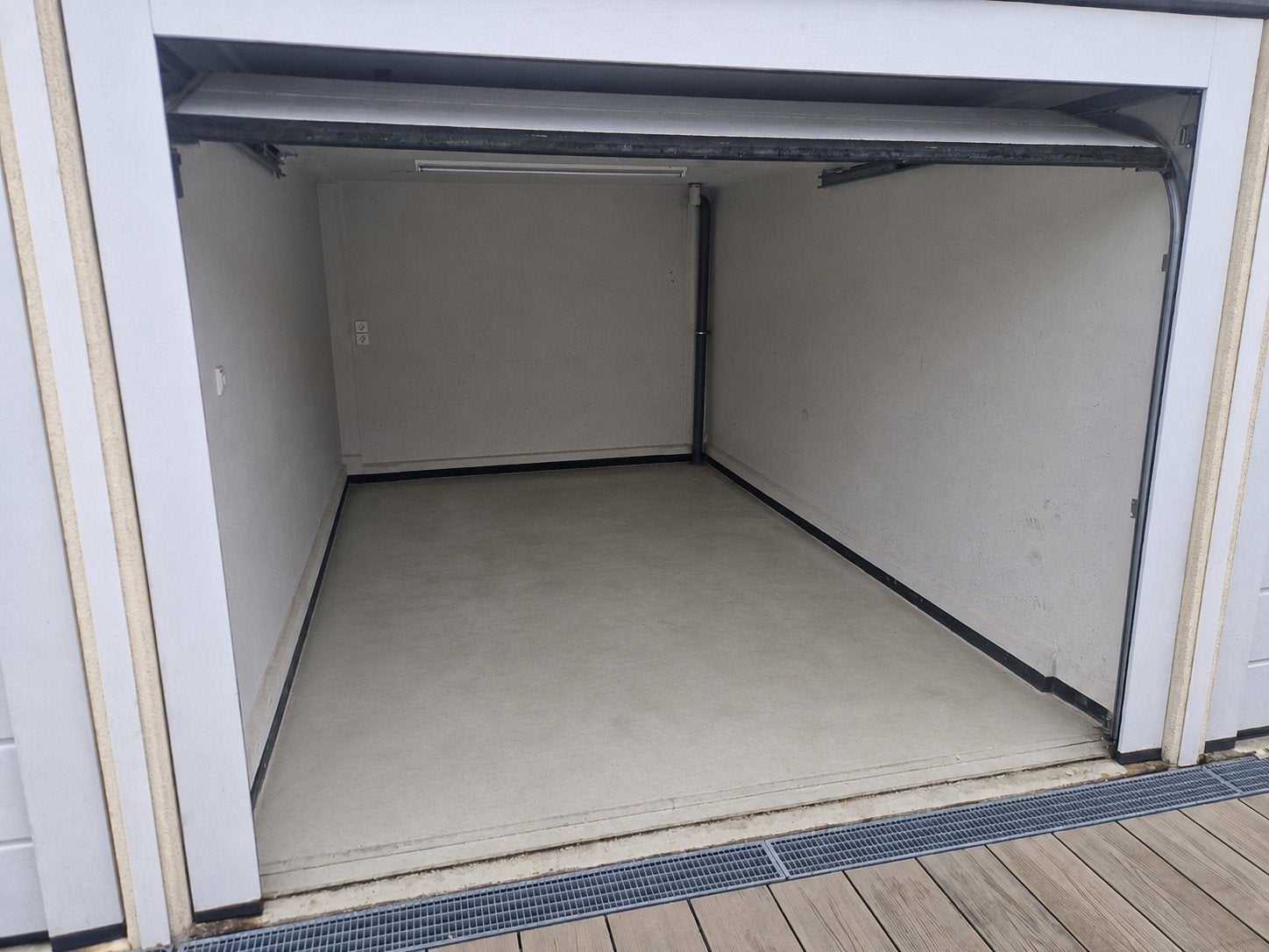 Te huur: garage/bedrijfsruimte/opslagruimte in Zoetermeer, Den Haag