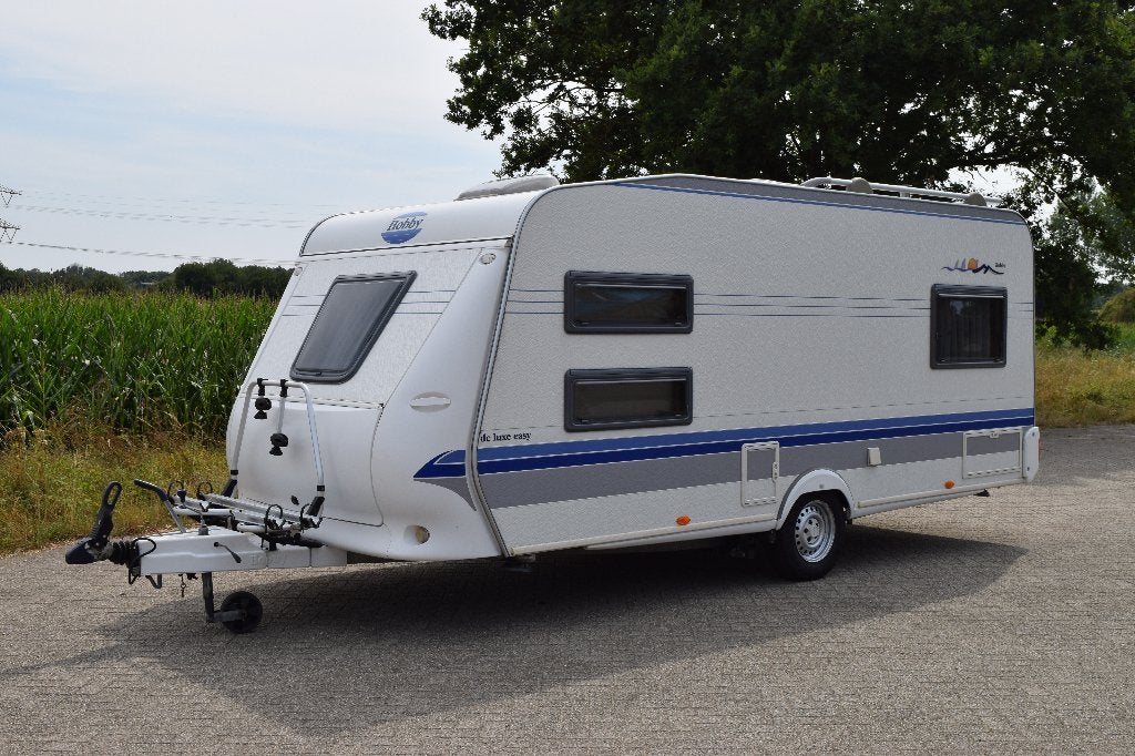 Hobby 495 UK | Mover | Stapelbed | Voortent | Zeer compleet, Rondzit, Hobby, Particulier, Schokbreker