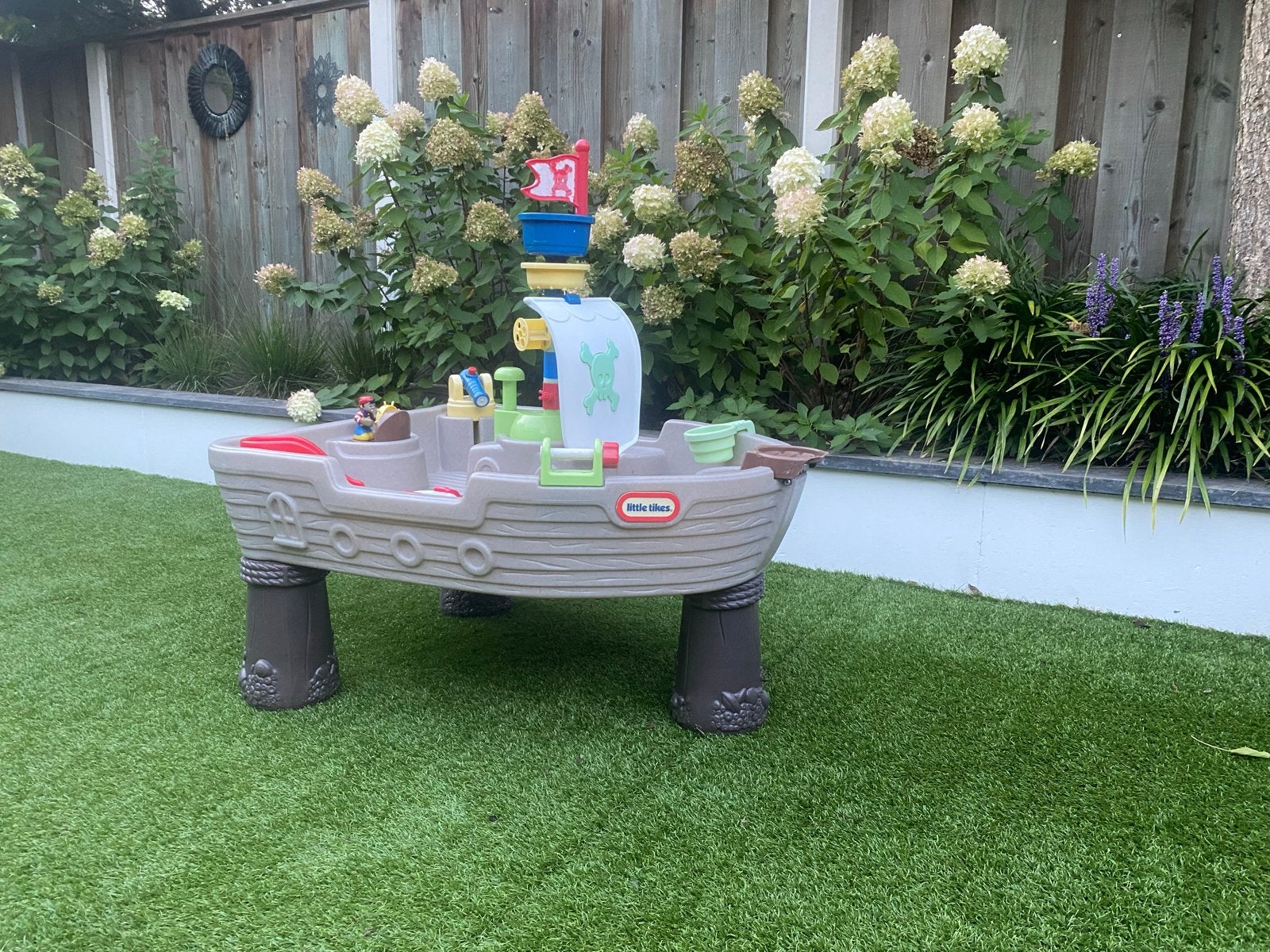Little Tikes Piratenschip Zand- en Watertafel, Ophalen, Gebruikt