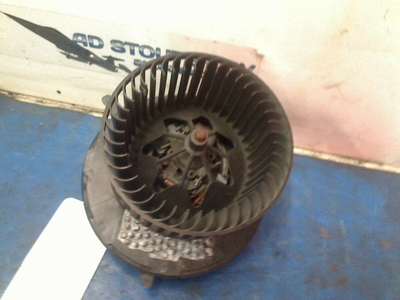 Kachel Ventilatormotor Passat Variant (365) 2012, Gebruikt, Volkswagen, Volkswagen AG, Kundenbetreuung@volkswagen.de