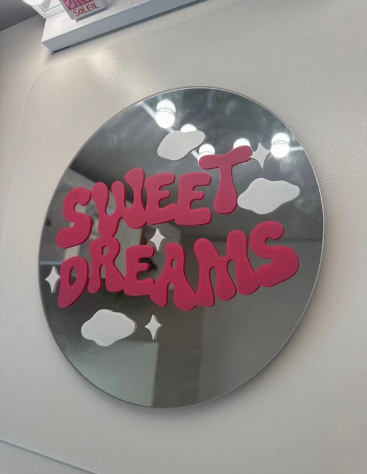 Ronde spiegel met 'Sweet Dreams' opdruk, Huis en Inrichting, Minder dan 50 cm, Gebruikt, Rond, Ophalen of Verzenden