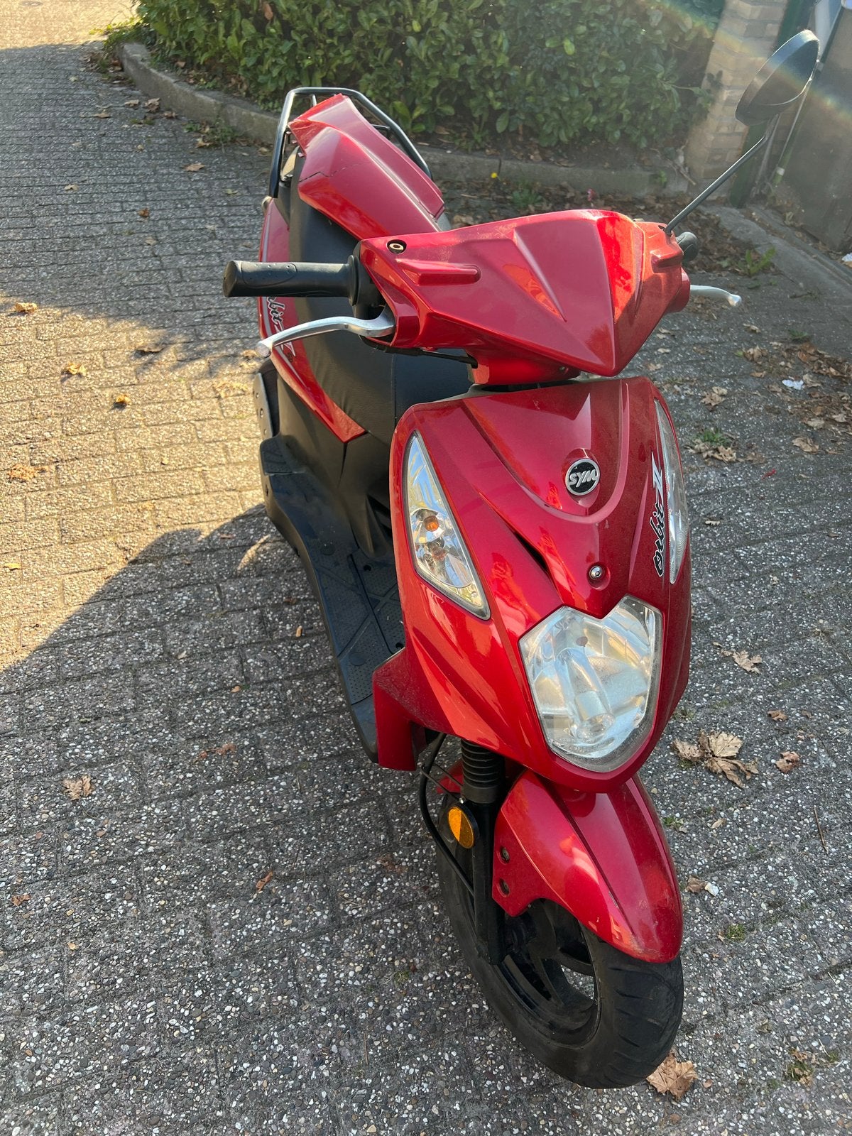 Rode Sym Orbit II Scooter, Fietsen en Brommers, Ophalen, Gebruikt, Maximaal 45 km/u, Benzine