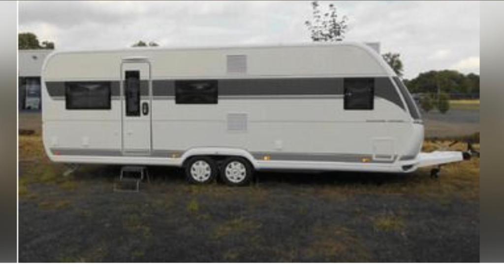 Caravan Hobby 650 UMFE 2015  Airco Boiler  nieuwe voortent, Caravans en Kamperen, Caravans, Rondzit, Hobby, Frans bed, Hobby-Wohnwagenwerk
