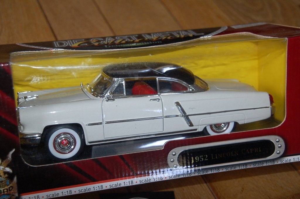 1:18 LINCOLN CAPRI 1952 white Road legends WRH, Hobby en Vrije tijd, Modelauto's | 1:18, Verzenden, Zo goed als nieuw, Auto, Overige merken