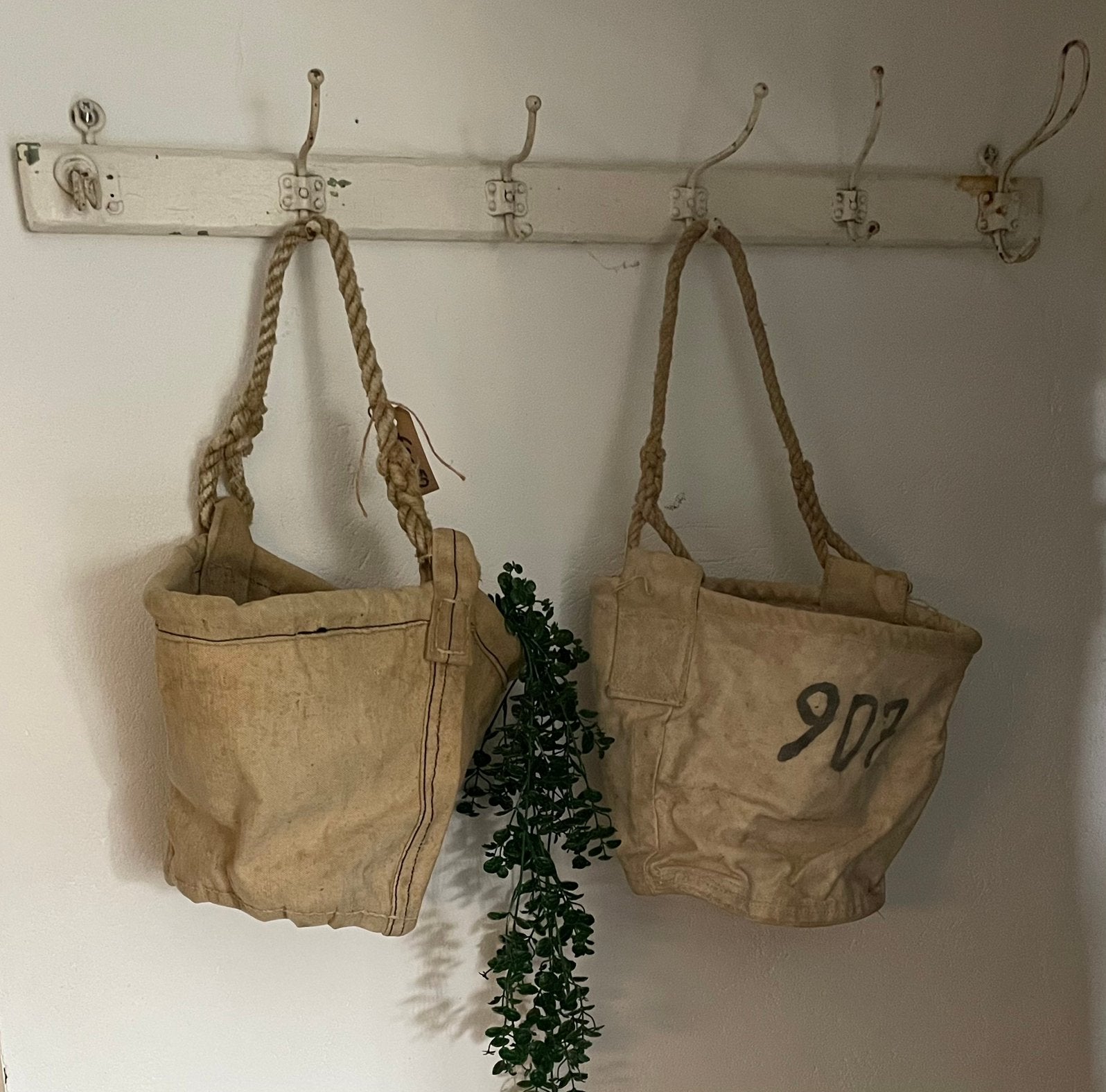Brocante oude houten kapstok / rek met 6 haken, Ophalen of Verzenden