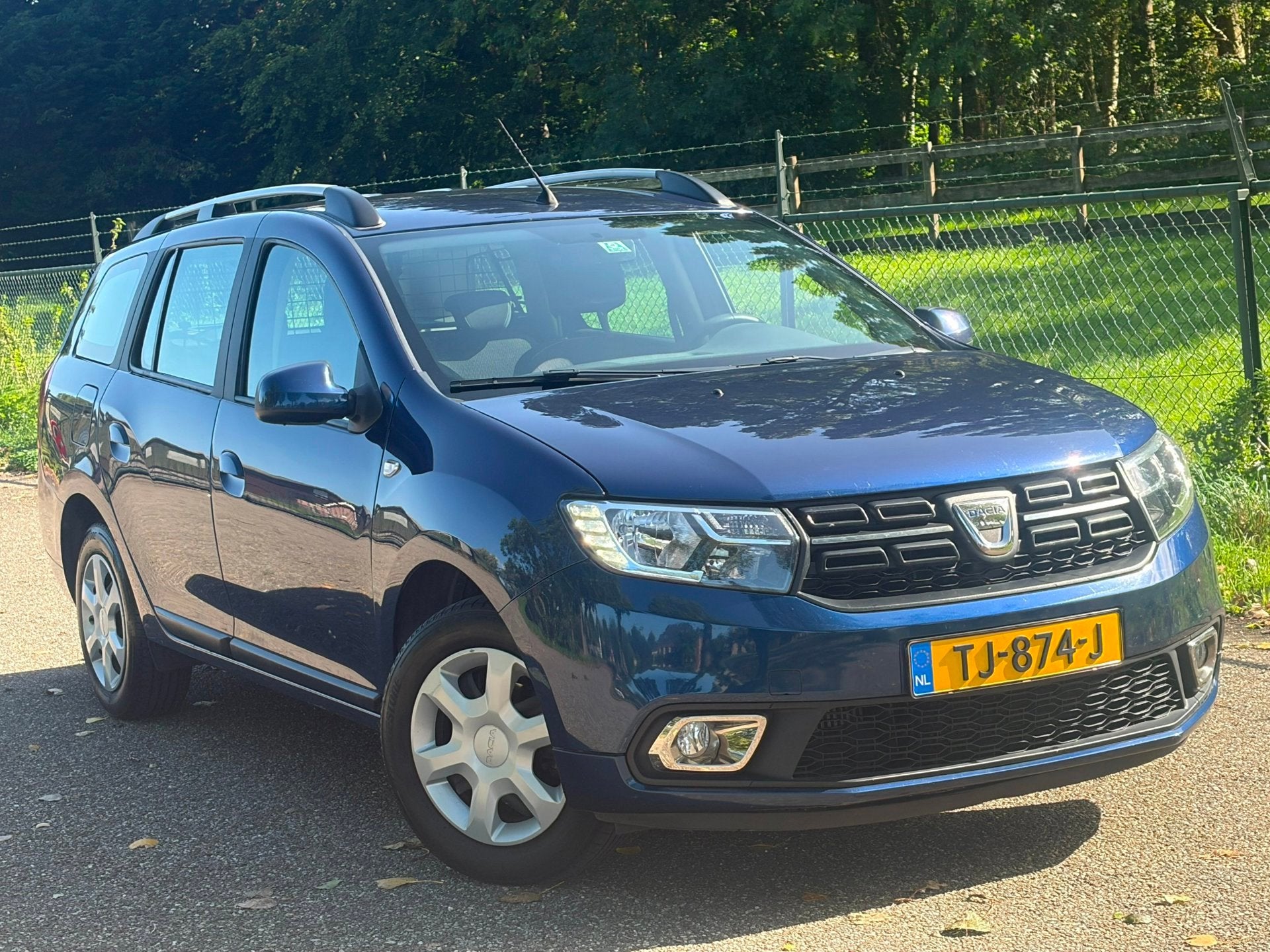 Dacia Logan MCV 0.9 TCe Laureate /Navi/Camera/Trekhaak/, Voorwielaandrijving, Gebruikt, Euro 6, Blauw