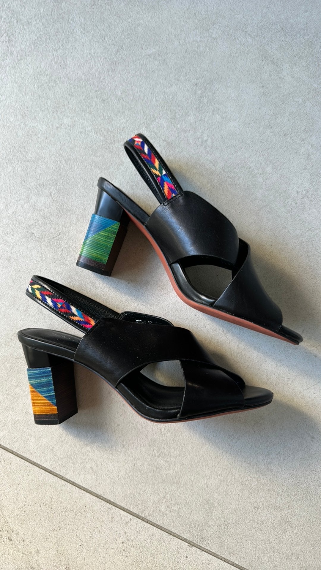 Djina Djinenelli sandalen maat 37, zo goed als nieuw, Ophalen of Verzenden, Zo goed als nieuw, Zwart, Sandalen of Muiltjes