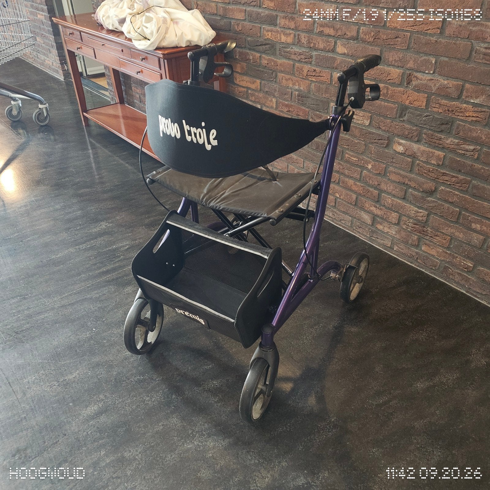 Premis Provo rollator – speciale uitvoering – paars, Diversen, Ophalen, Opvouwbaar, Gebruikt