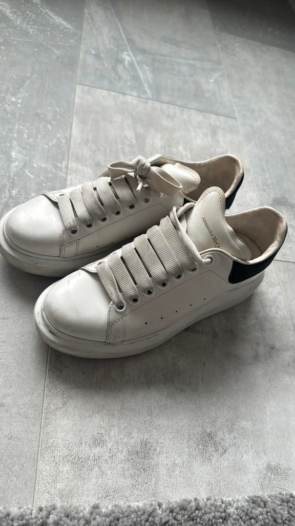 Alexander McQueen Sneakers - Maat 37, Ophalen of Verzenden, Zo goed als nieuw, Wit, Sneakers of Gympen