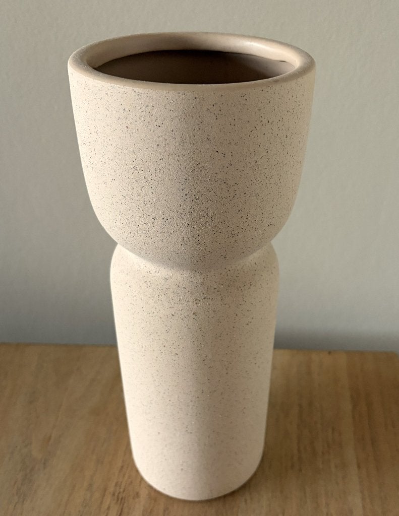 Japandi / Basic stijl decoratieve "vaas" Kwantum, Ophalen of Verzenden, Zo goed als nieuw, Geschikt voor droogbloemen, Steen/keramiek