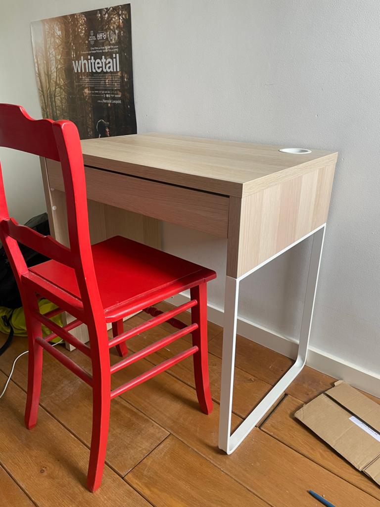 IKEA desk, Huis en Inrichting, Bureaus, Ophalen, Zo goed als nieuw