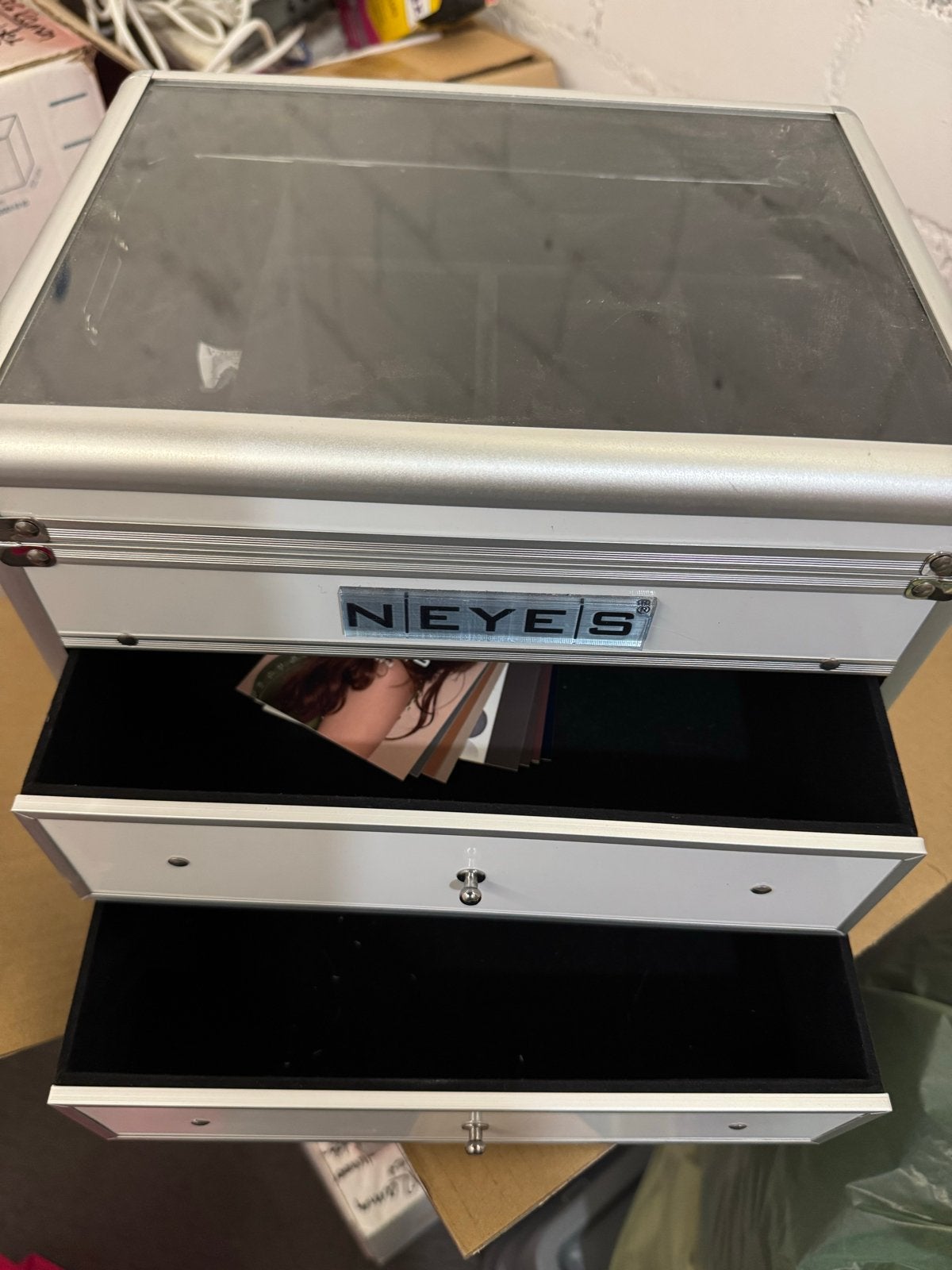 Neyes Brows Opbergbox / Make-up Koffer met Lades, Ophalen, Nieuw, Wit, Hardcase