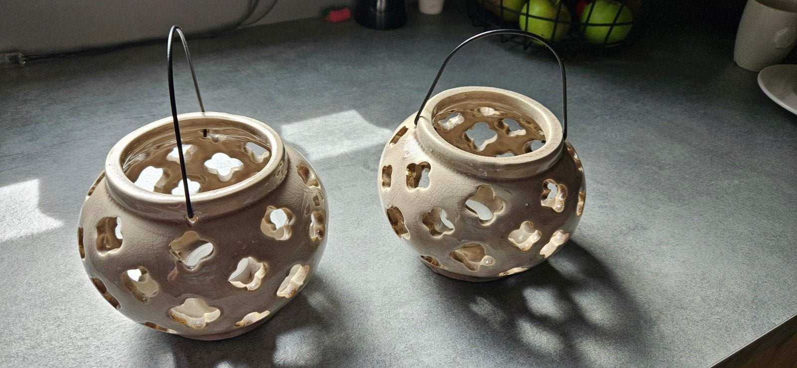 Set van 2 sfeervolle windlichten/lantaarns, Windlicht, Ophalen of Verzenden, Zo goed als nieuw, Crème