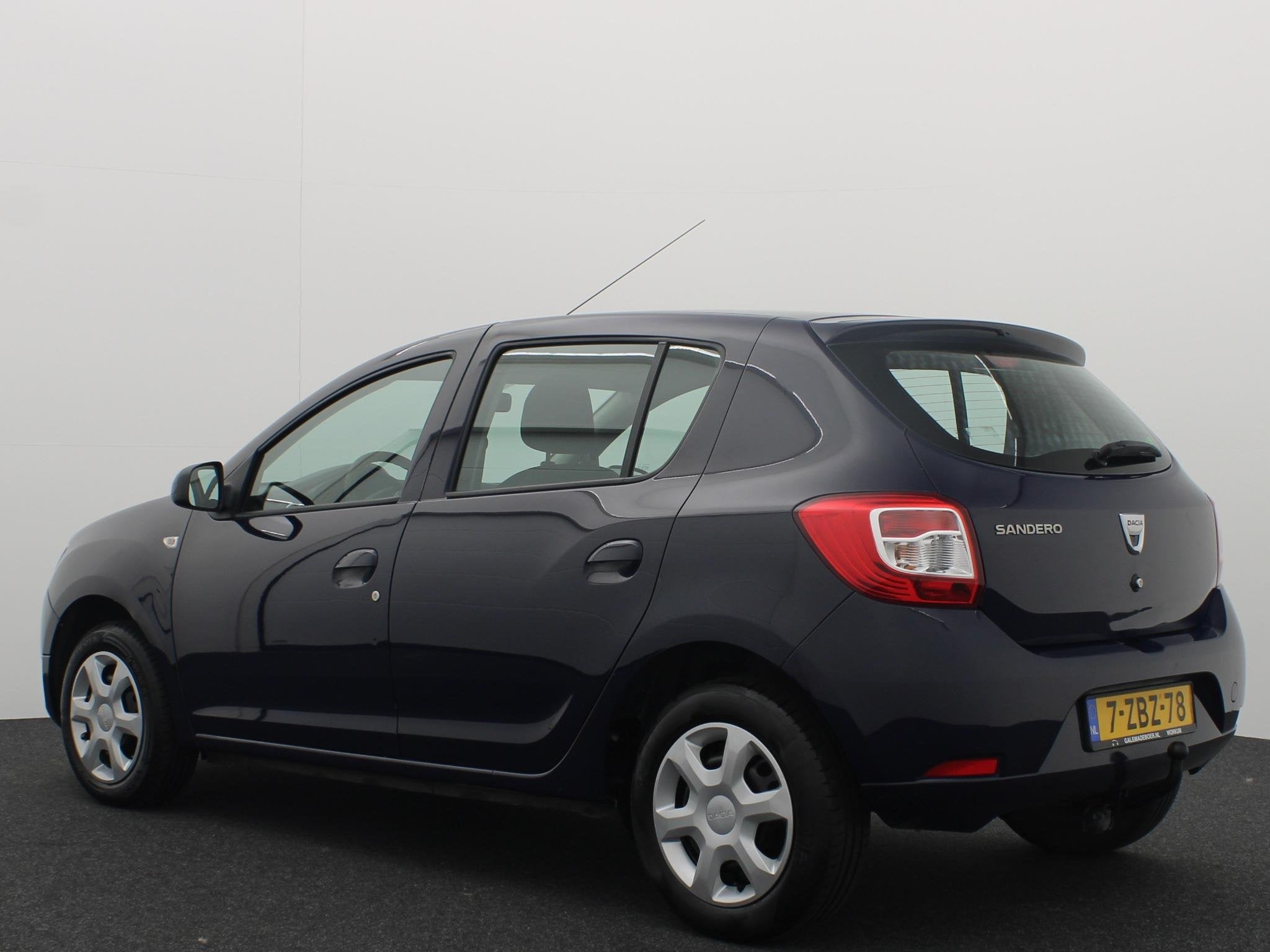 Dacia Sandero 0.9 TCe Lauréate TREKHAAK / AIRCO / BLUETOOTH, Auto's, Voorwielaandrijving, Stof, Gebruikt, 31 €/maand